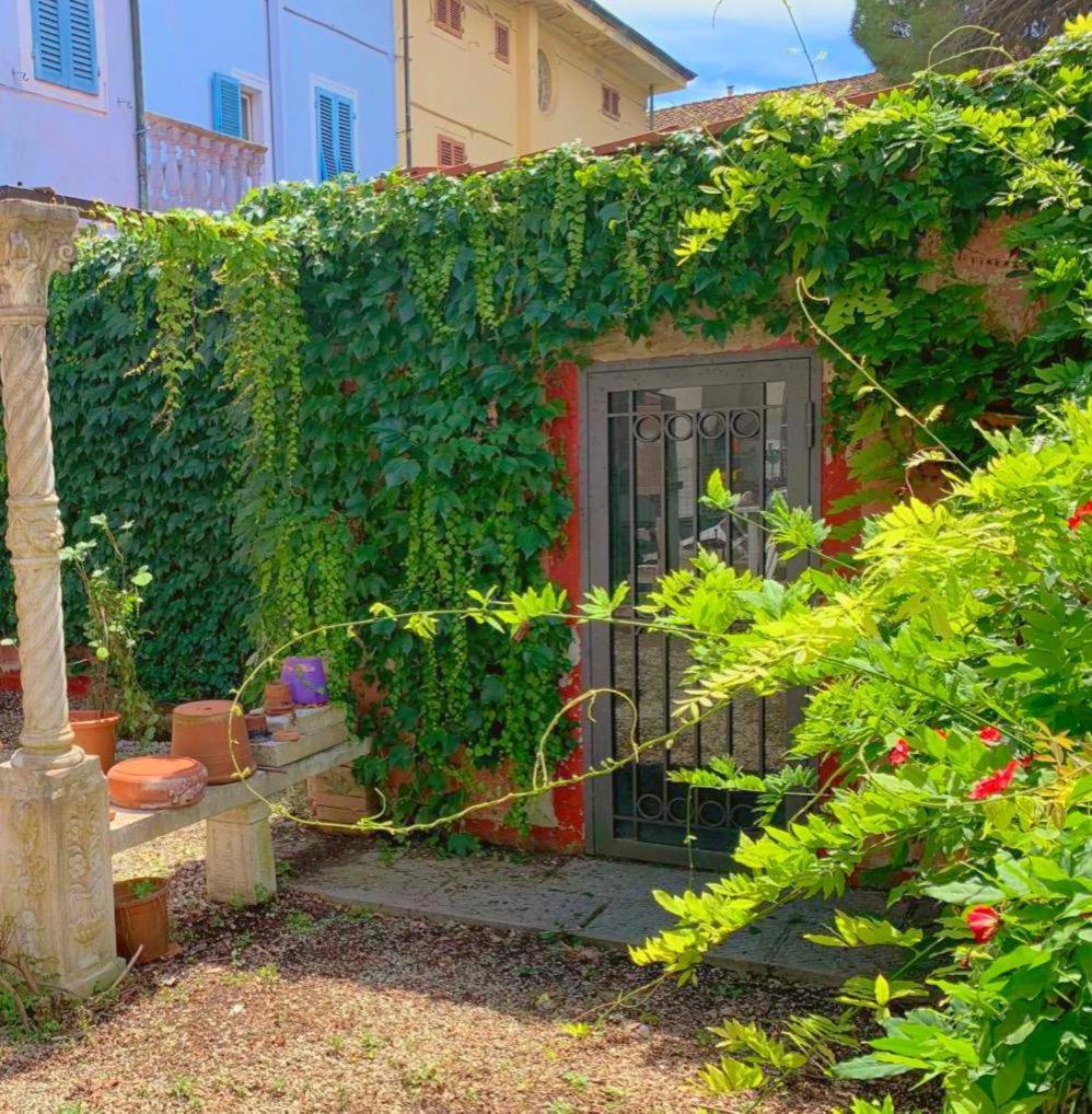 La Villa Dell'Orologio Santa Croce sullʼ Arno Екстериор снимка